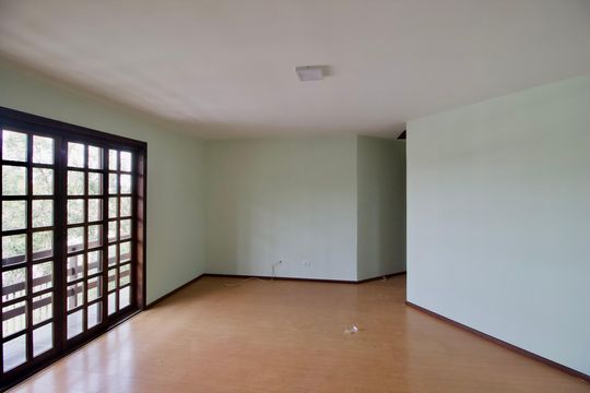 Quarto 1 - Suíte de casa à venda com 4 quartos, 266m² em Cajuru, Curitiba
