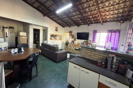 Casa à venda com 3 quartos, 400m² em Setor Habitacional Arniqueira, Brasília