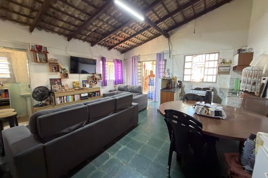 Casa à venda com 3 quartos, 400m² em Setor Habitacional Arniqueira, Brasília