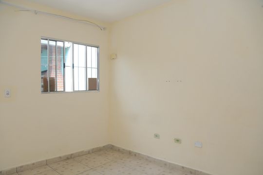 Quarto de casa para alugar com 1 quarto, 80m² em Conjunto Residencial José Bonifácio, São Paulo
