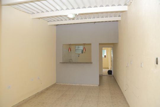 Casa para alugar com 1 quarto, 80m² em Conjunto Residencial José Bonifácio, São Paulo
