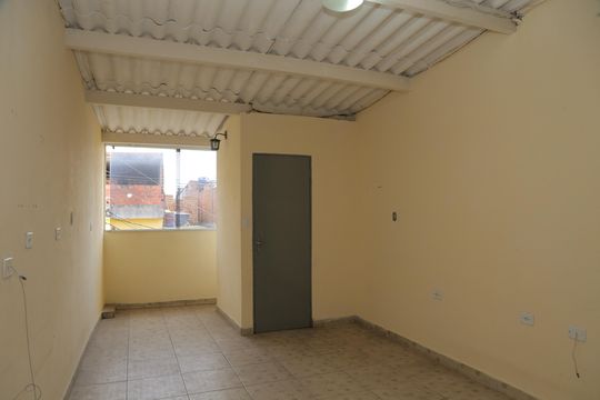 Sala de casa para alugar com 1 quarto, 80m² em Conjunto Residencial José Bonifácio, São Paulo