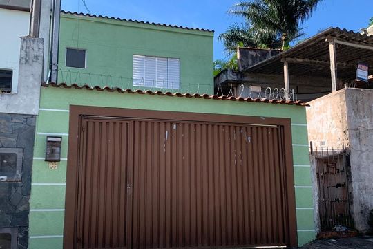 Fachada de casa para alugar com 1 quarto, 40m² em Vila Invernada, São Paulo