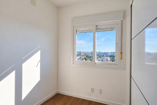 Quarto de apartamento à venda com 2 quartos, 60m² em São Sebastião, Porto Alegre