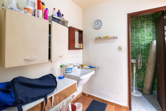 Área de Serviço de casa à venda com 3 quartos, 180m² em Vila Paulista, São Paulo