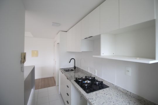 Cozinha de apartamento à venda com 3 quartos, 65m² em Humaitá, Porto Alegre