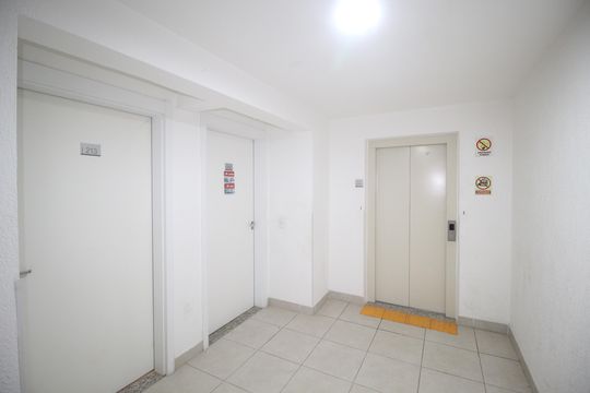 Área comum de apartamento à venda com 3 quartos, 65m² em Humaitá, Porto Alegre