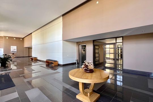 Hall de entrada de apartamento para alugar com 2 quartos, 87m² em Pinheiros, São Paulo
