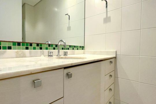 Banheiro da Suíte de apartamento para alugar com 2 quartos, 87m² em Pinheiros, São Paulo