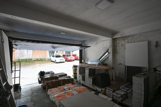Garagem de casa à venda com 1 quarto, 125m² em Jardim Selma, São Paulo