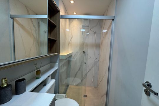 Banheiro de apartamento para alugar com 2 quartos, 36m² em Metalúrgicos, Osasco