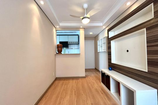 Sala de apartamento à venda com 2 quartos, 50m² em Jardim Nova Europa, Campinas