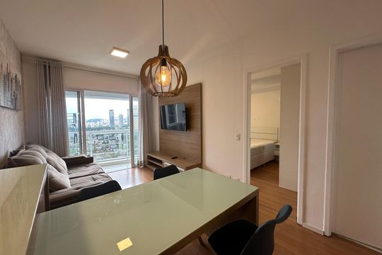 Sala de apartamento para alugar com 1 quarto, 50m² em Melville Empresarial Ii, Barueri