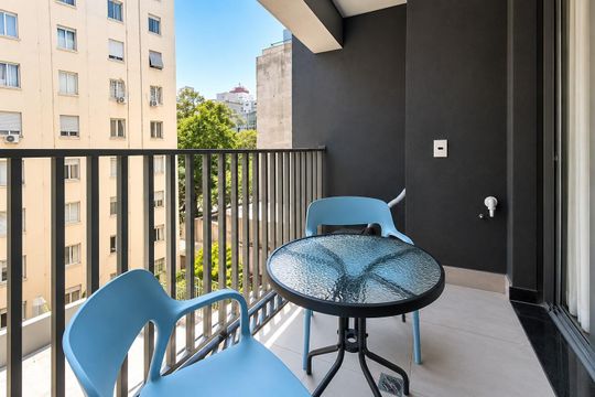 Varanda de kitnet/studio para alugar com 1 quarto, 24m² em Consolação, São Paulo