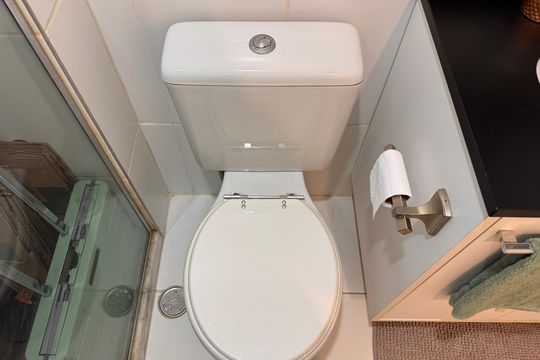 Banheiro Social de apartamento à venda com 3 quartos, 77m² em Recreio dos Bandeirantes, Rio de Janeiro