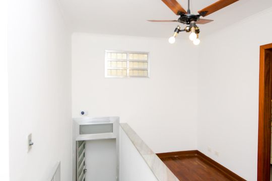 Antessala de casa para alugar com 3 quartos, 280m² em Jardim Santa Mena, Guarulhos