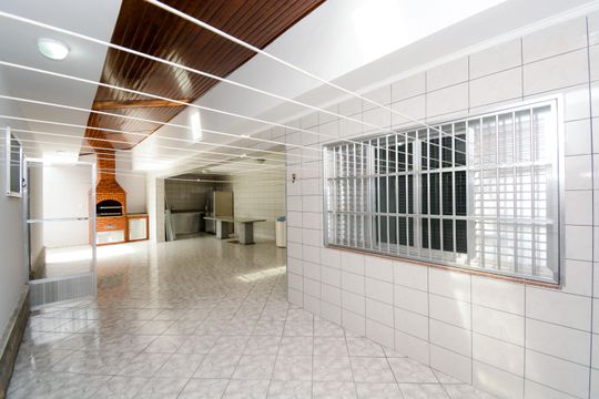 Área de Serviço de casa para alugar com 3 quartos, 280m² em Jardim Santa Mena, Guarulhos
