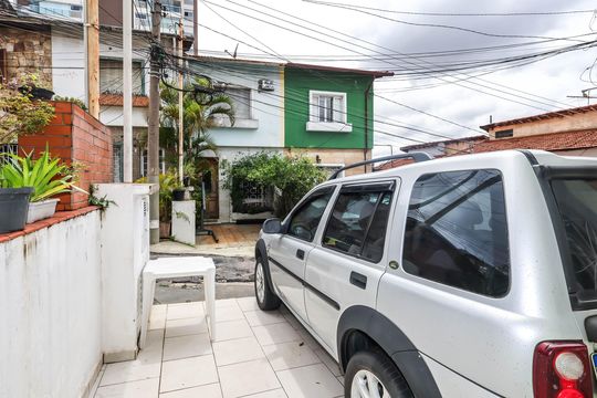 Garagem de casa para alugar com 2 quartos, 375m² em Jardim da Gloria, São Paulo