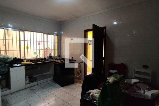 Casa à venda com 4 quartos, 252m² em Jardim Etelvina, São Paulo