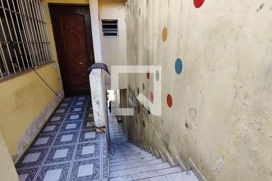 Casa à venda com 4 quartos, 252m² em Jardim Etelvina, São Paulo