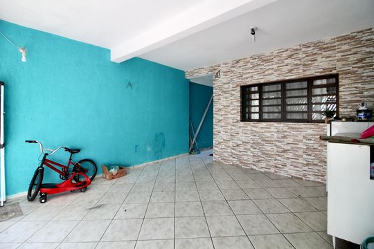 Garagem de casa à venda com 4 quartos, 125m² em Vila Nova Curuca, São Paulo
