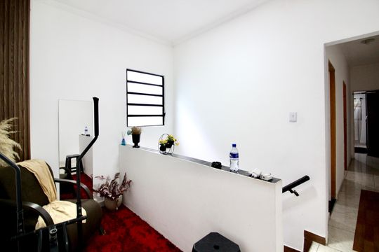 Escada de casa à venda com 4 quartos, 125m² em Vila Nova Curuca, São Paulo