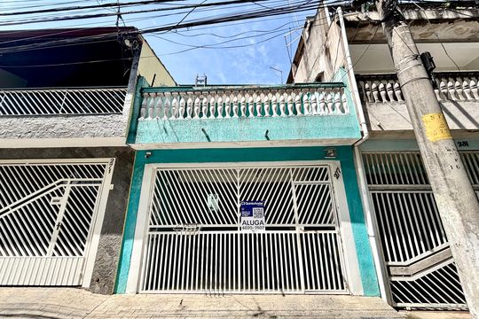 Fachada de casa à venda com 4 quartos, 125m² em Vila Nova Curuca, São Paulo