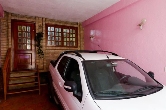 Garagem de casa à venda com 2 quartos, 139m² em Macedo, Guarulhos