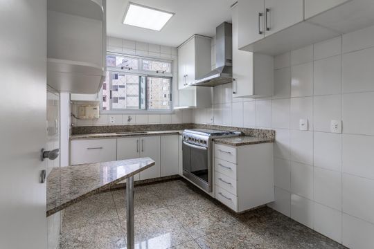 Apartamento à venda com 3 quartos, 120m² em Gutierrez, Belo Horizonte