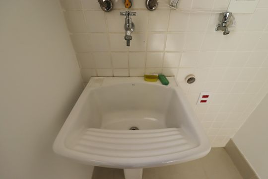 Área de Serviço - Tanque de apartamento para alugar com 2 quartos, 64m² em Vila Assunção, Santo André