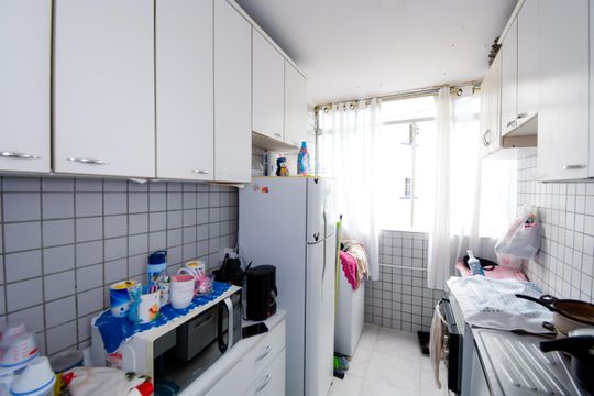 Cozinha e Área de Serviço de apartamento à venda com 2 quartos, 49m² em Jardim Valeria, Guarulhos