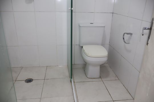 Banheiro de casa para alugar com 2 quartos, 110m² em Vila Lucia, São Paulo