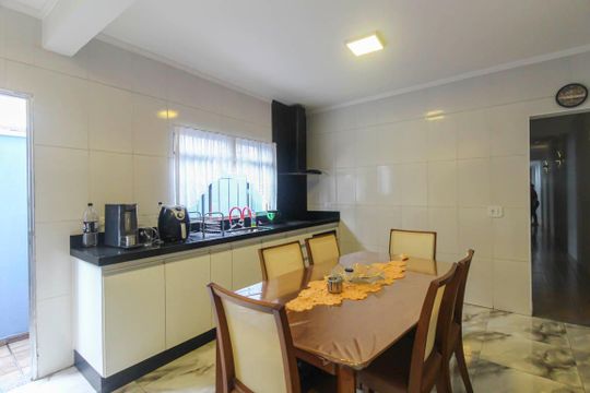 Cozinha de casa à venda com 4 quartos, 215m² em Cidade Continental, São Paulo