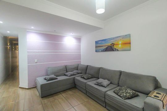 Sala de casa à venda com 4 quartos, 215m² em Cidade Continental, São Paulo
