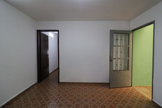 Casa para alugar com 2 quartos, 160m² em Jardim Regis, São Paulo