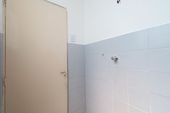 Banheiro  de apartamento para alugar com 2 quartos, 86m² em Lapa, São Paulo