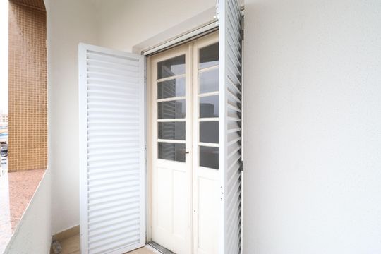 Varanda Quarto 1 de apartamento para alugar com 2 quartos, 86m² em Lapa, São Paulo