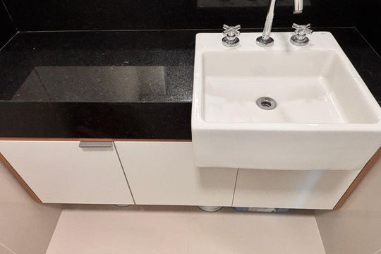 Banheiro de apartamento para alugar com 1 quarto, 29m² em Indianópolis, São Paulo