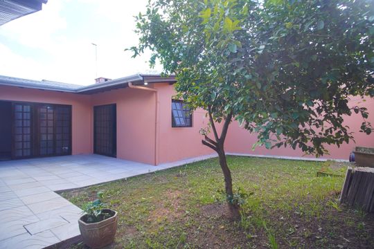 Quintal de casa para alugar com 3 quartos, 120m² em Santos Dumont, São Leopoldo