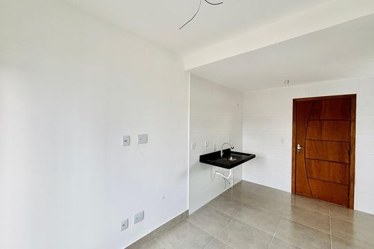 Sala/Cozinha de apartamento à venda com 1 quarto, 28m² em Penha de França, São Paulo