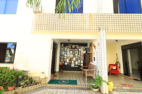 Casa para alugar com 5 quartos, 110m² em Praia do Flamengo, Salvador