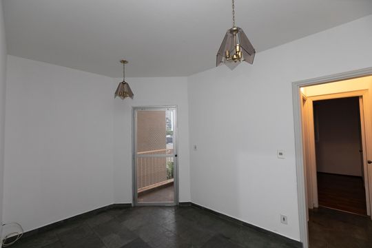 Apartamento para alugar com 1 quarto, 45m² em Cambuí, Campinas
