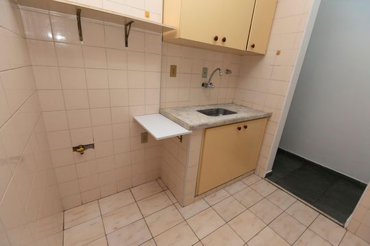 Apartamento para alugar com 1 quarto, 45m² em Cambuí, Campinas