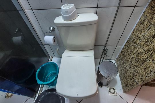 Banheiro Social - 1° andar de casa à venda com 4 quartos, 250m² em Olaria, Rio de Janeiro