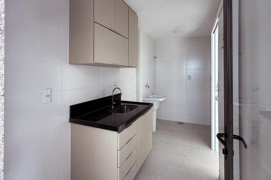 Cozinha de apartamento para alugar com 2 quartos, 67m² em Cascatinha, Juiz de Fora