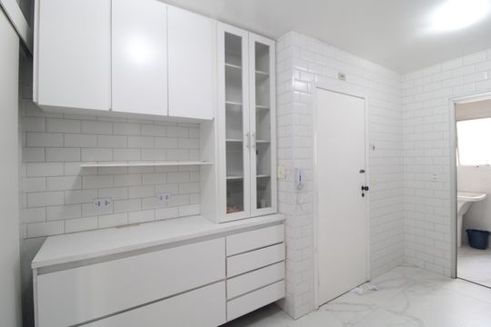 Cozinha de apartamento à venda com 3 quartos, 108m² em Jardim Marajoara, São Paulo
