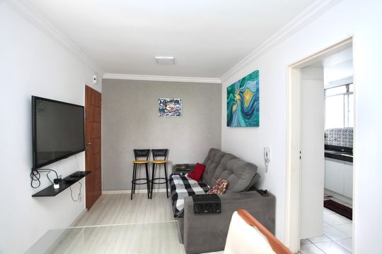 Sala de apartamento à venda com 3 quartos, 62m² em Califórnia, Belo Horizonte