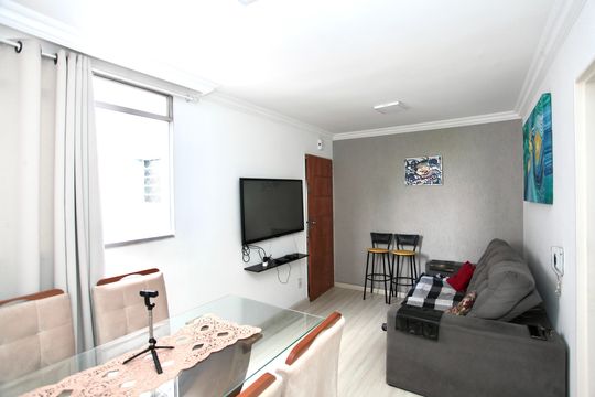 Sala de apartamento à venda com 3 quartos, 62m² em Califórnia, Belo Horizonte