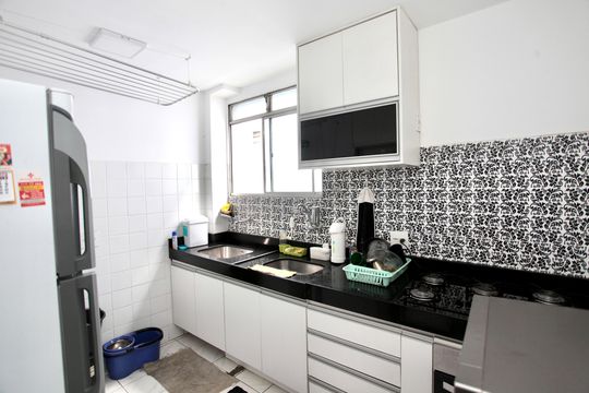 Cozinha e Área de Serviço de apartamento à venda com 3 quartos, 62m² em Califórnia, Belo Horizonte