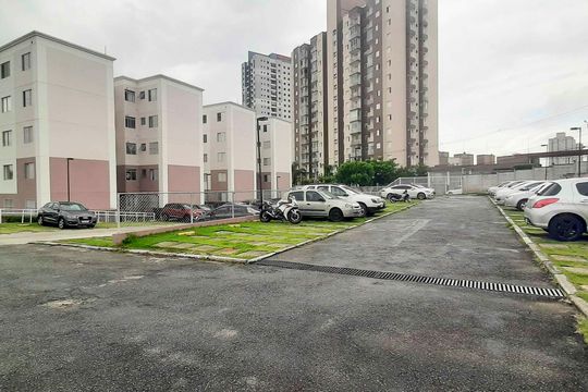 Garagem de apartamento para alugar com 2 quartos, 40m² em São Pedro, Osasco